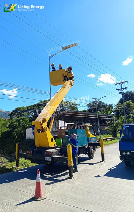 Vantaggi di piacere H lampione solare integrato di alta qualità lampione solare
